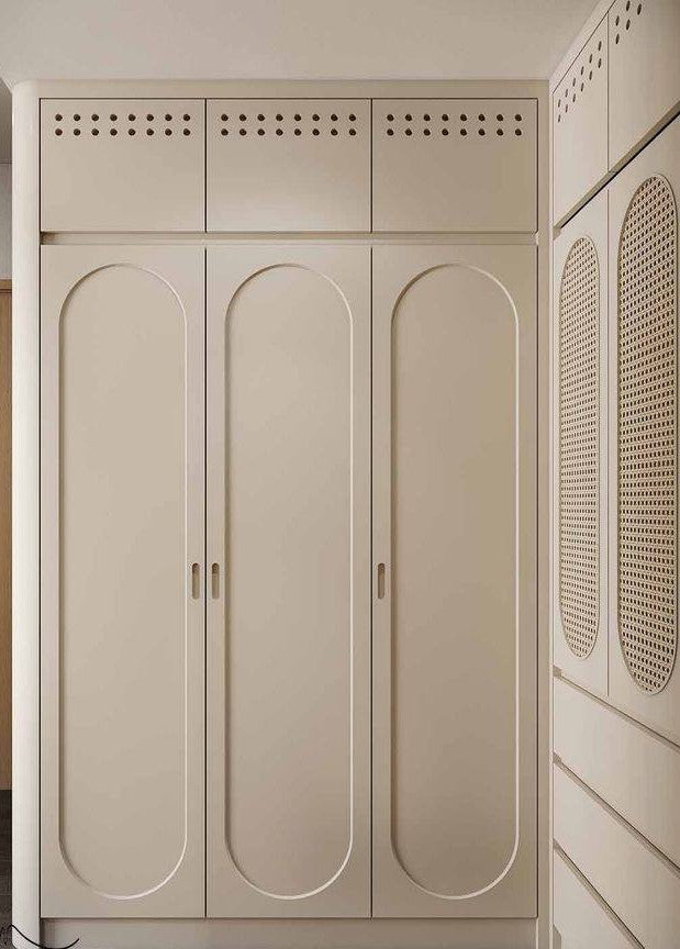 Sansa's Closet